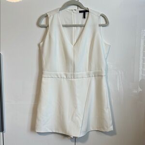 NWOT BCBGMaxAzria Mackensie Cream Sleeveless Asymmetric Skort Romper, Size 10
